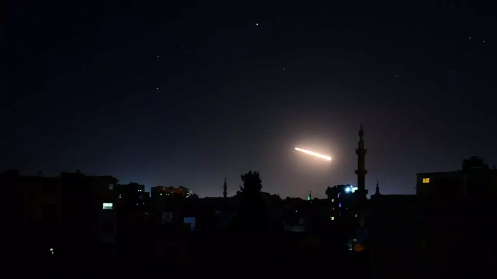Συρία: Ισραηλινή επίθεση στη Δαμασκό με πυραύλους