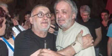 Ανδρέας Μικρούτσικος – Συγκίνηση στην συζήτηση με τον Πάνο Παναγιωτόπουλο για τον αδερφό του