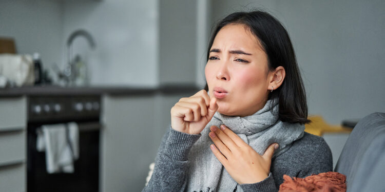 Πως να σταματήσω τον βήχα το βράδυ