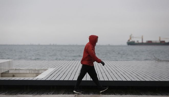 Πρόγνωση καιρού στη Θεσσαλονίκη: Τοπικές βροχές και σποραδικές καταιγίδες