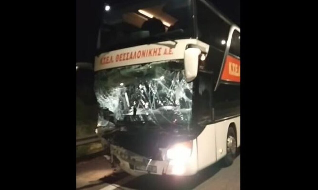 Πλαταμώνας: Σύγκρουση λεωφορείου του ΚΤΕΛ με ΙΧ - ένας νεκρός