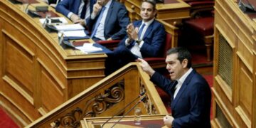 ΣΥΡΙΖΑ-Π.Σ.: Ζητά ντιμπέιτ Μητσοτάκη-Τσίπρα και διαφάνεια στις δημοσκοπήσεις