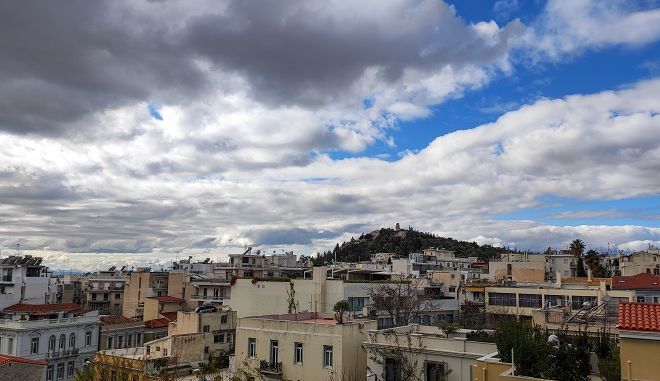 Καιρός στη Αθήνα σήμερα: Παροδικά αυξημένες Νεφώσεις