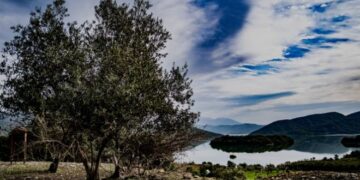 Καιρός: Βελτιώνεται σήμερα, ασταθής από αύριο