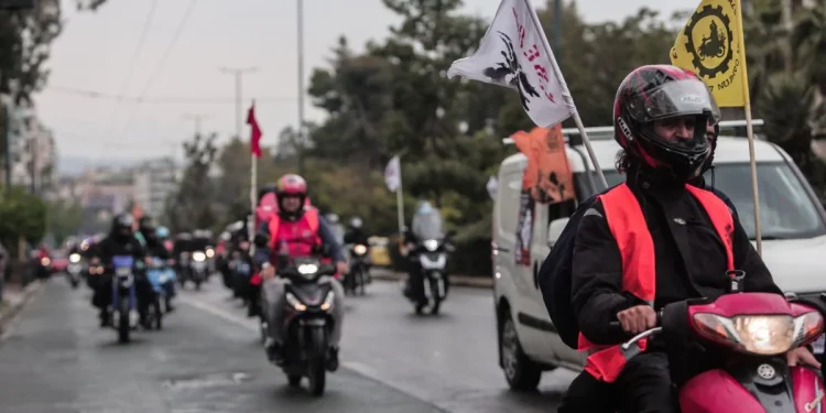 Φρικτός θάνατος διανομέα στη Θεσσαλονίκη