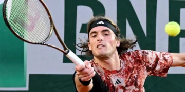 Τσιτσιπάς - Όφνερ 3-0 στο Roland Garros: Και τώρα στους 8 με Αλκαράθ