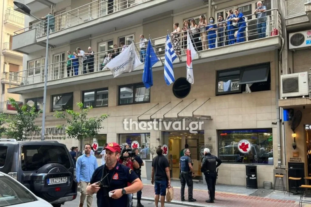 Πανικός από φωτιά σε κλινική στη Θεσσαλονίκη - Απομακρύνθηκαν ασθενείς και προσωπικό