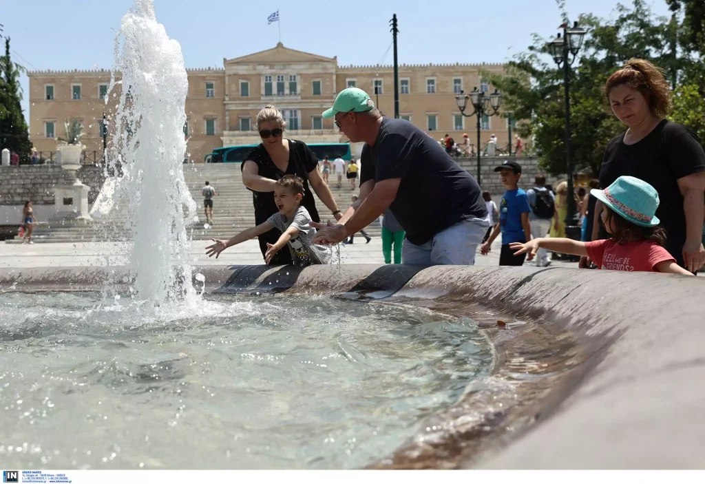 0 καιρός σήμερα: Καύσωνας και 43άρια