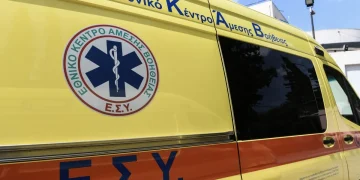 Σε κώμα 17χρονος στα Τρίκαλα - Κατέρρευσε σε έξοδο με τους φίλους του
