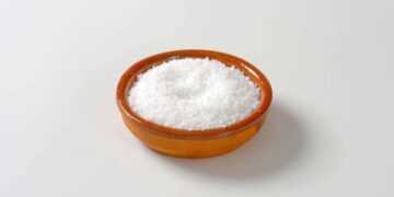 Έξυπνοι τρόποι που θα σας βοηθήσουν να κόψετε το αλάτι