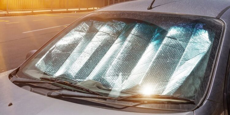 Τι ζημιές μπορεί να πάθει το αυτοκίνητό σας αν μένει στον ήλιο