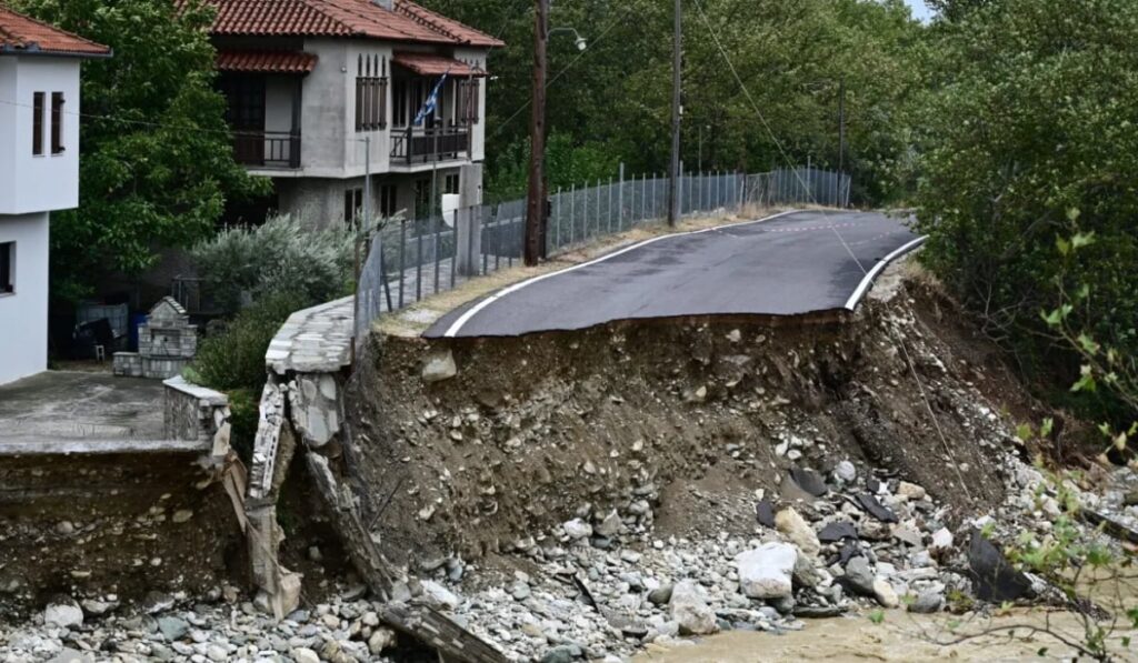 Βόλος: Χωρίς πόσιμο νερό για 8η μέρα - Απελπιστική η κατάσταση στο Πήλιο