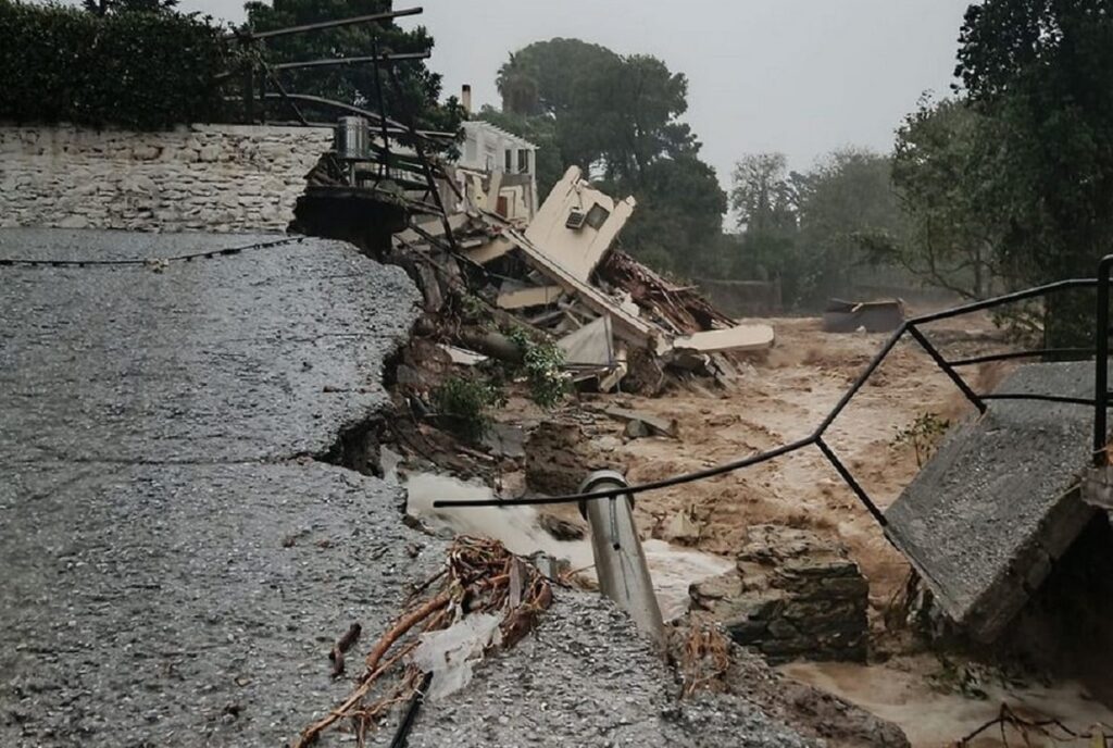 Βόλος: Κατέρρευσε τμήμα του γηροκομείου