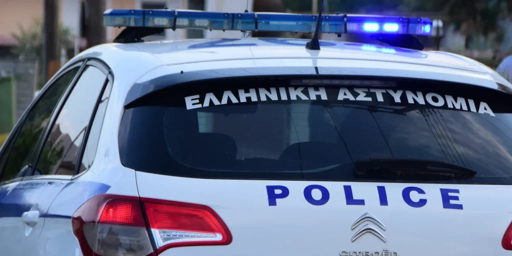 Μεταμόρφωση: Δύο άτομα συνελήφθησαν την ώρα που έκλεβαν ανταλλακτικά από συνεργείο αυτοκινήτων