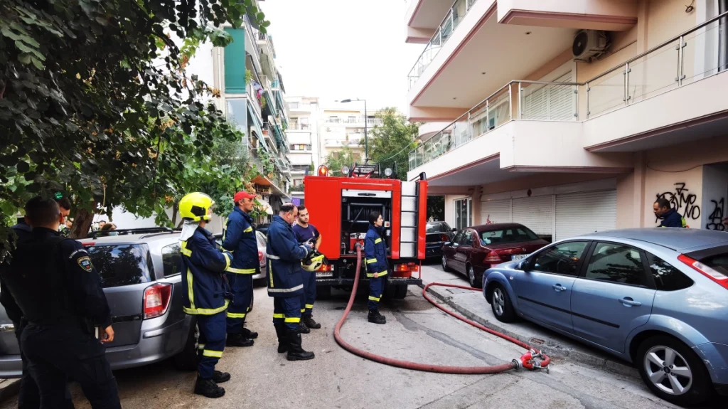 Κάτω Πατήσια: Φωτιά σε πολυκατοικία