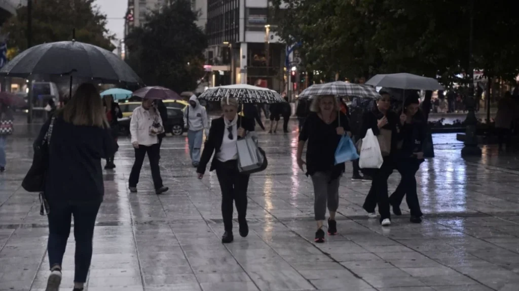 Καιρός: Αλλαγή σκηνικού - Βαρομετρικό χαμηλό από την Ιταλία φέρνει βροχές μετά την Πρωτοχρονιά