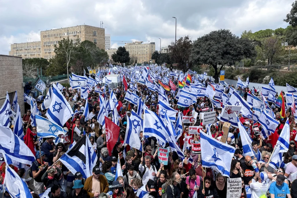 Ισραήλ: Tο Ανώτατο Δικαστήριο βάζει φρένο στη δικαστική μεταρρύθμιση Νετανιάχου