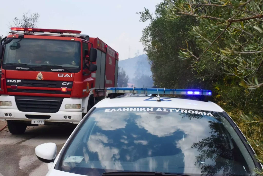 Συνελήφθη 39χρονος στη Λεωφόρο Αλεξάνδρας: Ανέβηκε στον 6ο όροφο και απειλούσε να πέσει