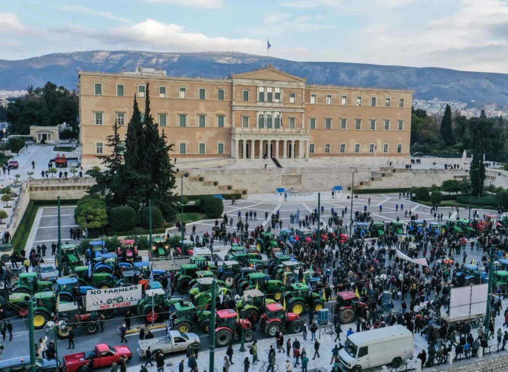 Μαζικό συλλαλητήριο αγροτών με τρακτέρ στην Αθήνα