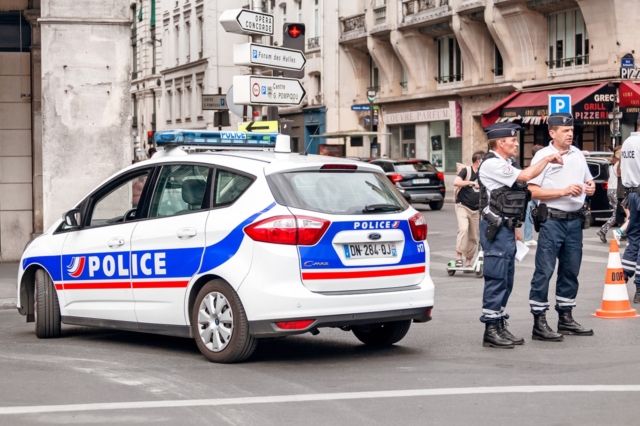 Γαλλία: Άγνωστος έκανε επίθεση και μαχαίρωσε δύο ανήλικα κορίτσια κοντά σε σχολείο