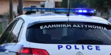 Αμπελόκηποι: 44χρονη κάλεσε την αστυνομία και... τους απείλησε με όπλο!