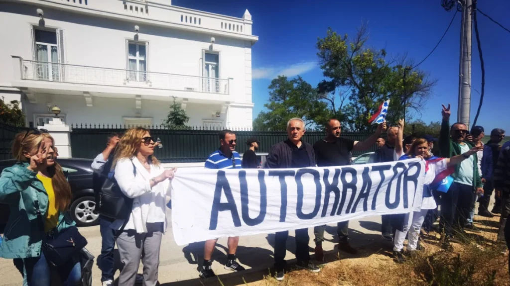 Ομιλία Ράμα στην Αθήνα: Ένταση και μικροεπεισόδια έξω από το Κλειστό του Γαλατσίου από οπαδούς της αλβανικής αντιπολίτευσης
