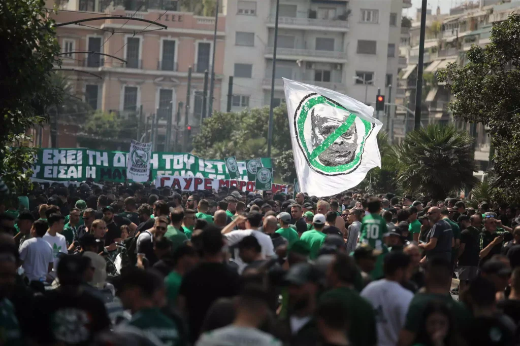 Συλλαλητήριο οργανωμένων του Παναθηναϊκού κατά του Γιάννη Αλαφούζου - Πάνω από 5.000 οπαδοί