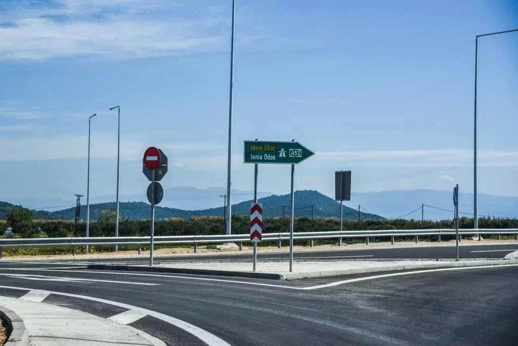 Μεθυσμένη οδηγός μπήκε στο αντίθετο ρεύμα κυκλοφορίας στην Ιόνια Οδό