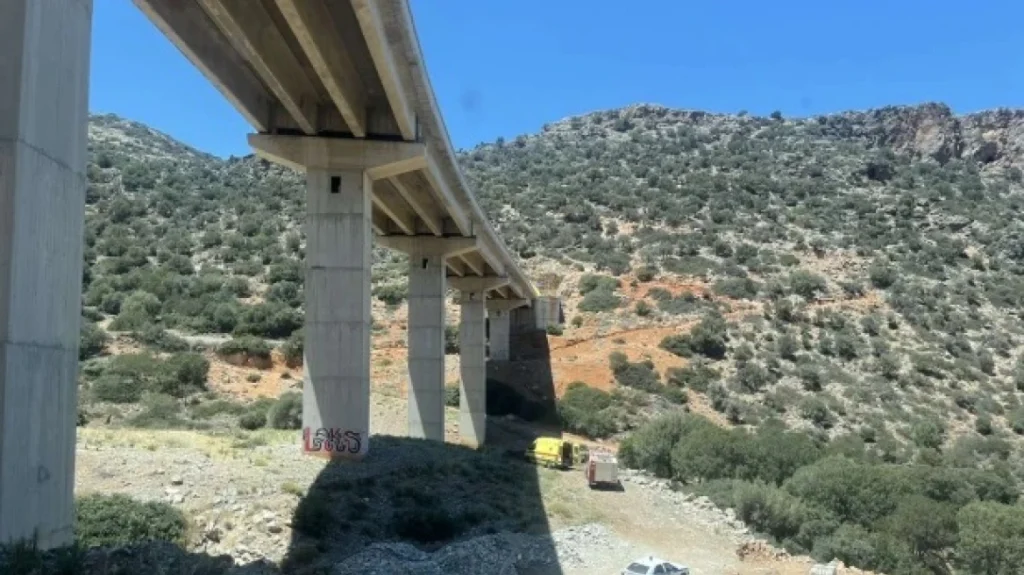 Κρήτη: Οργή και απογοήτευση από την απόφαση της τοπικής Μητρόπολης να μην διαβάσει το Ευαγγέλιο στην κηδεία της 17χρονης στο Μοχό