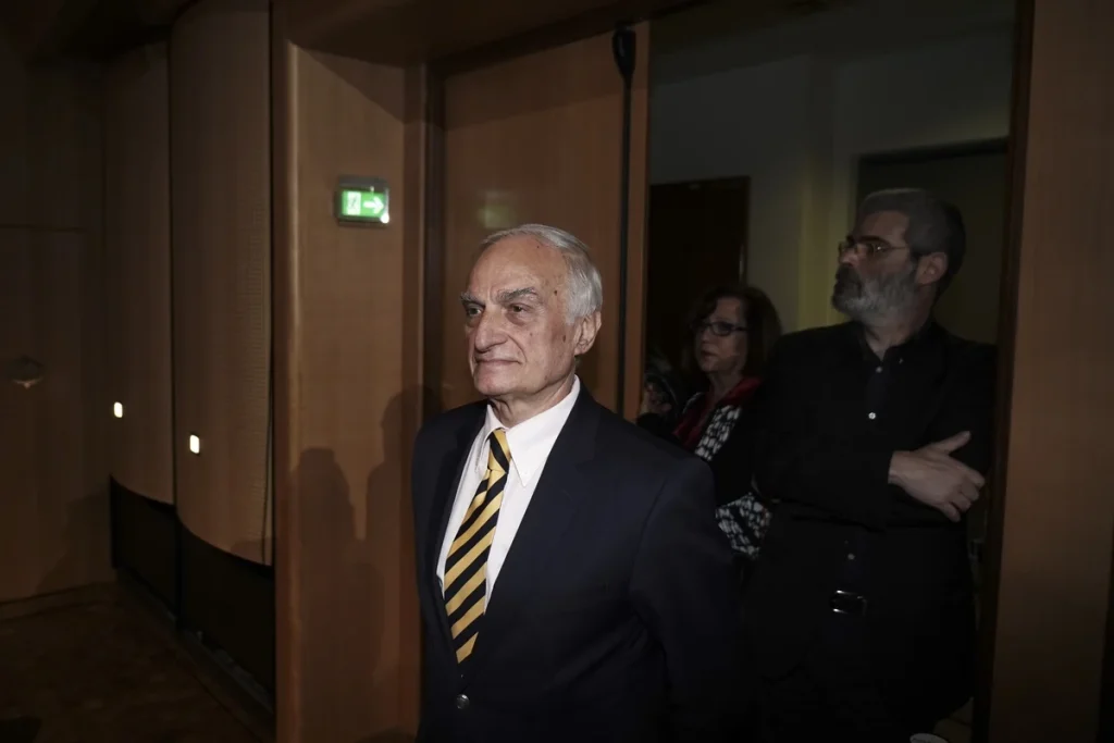 Μανώλης Μαυρομμάτης: Εξιτήριο από το Γεννηματάς - Μεταφέρθηκε σε ιδιωτικό κέντρο αποκατάστασης