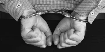 Άνδρας καταδικάστηκε επειδή... αρνήθηκε να συνευρεθεί ερωτικά με τη σύντροφό του σε δημόσιο χώρο