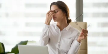 7 συμβουλές για να αντιμετωπίσετε την κόπωση και την εξάντληση 