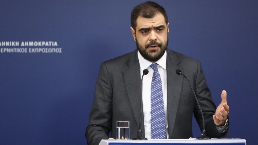 Δήλωση Μαρινάκη για την πισίνα στο σπίτι του Κασσελάκη στις Σπέτσες: "Τα μεγάλα λόγια για το κράτος δικαίου βούλιαξαν στον βυθό μιας παράνομης πισίνας"