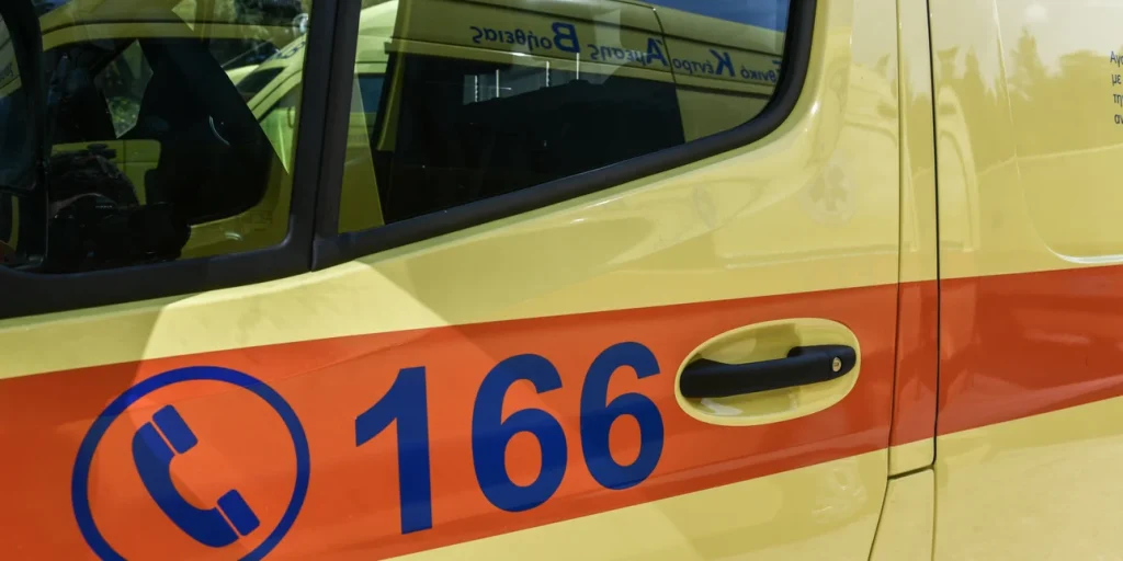 Πάτρα: Απόπειρα αυτοκτονίας 14χρονης- Η μητέρα της την βρήκε κρεμασμένη από κουρτινόξυλο - Δίνει «μάχη» για τη ζωή της στη ΜΕΘ