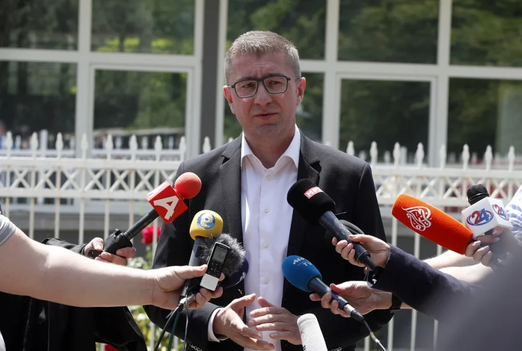Προκλητικός ο πρωθυπουργός της Βόρειας Μακεδονίας, Χρίστιαν Μίτσκοσκι: «Δικαίωμά μου να χρησιμοποιώ τον όρο Μακεδονία»