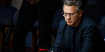 Παρέμβαση Κώστα Αρβανίτη: «Δεν πάει άλλο, την κύρια ευθύνη για την υπονόμευση του ΣΥΡΙΖΑ την έχει η ηγεσία - Όσοι δεν πιστεύετε στην Αριστερά και στον ΣΥΡΙΖΑ, αφήστε τον τουλάχιστον ήσυχο»