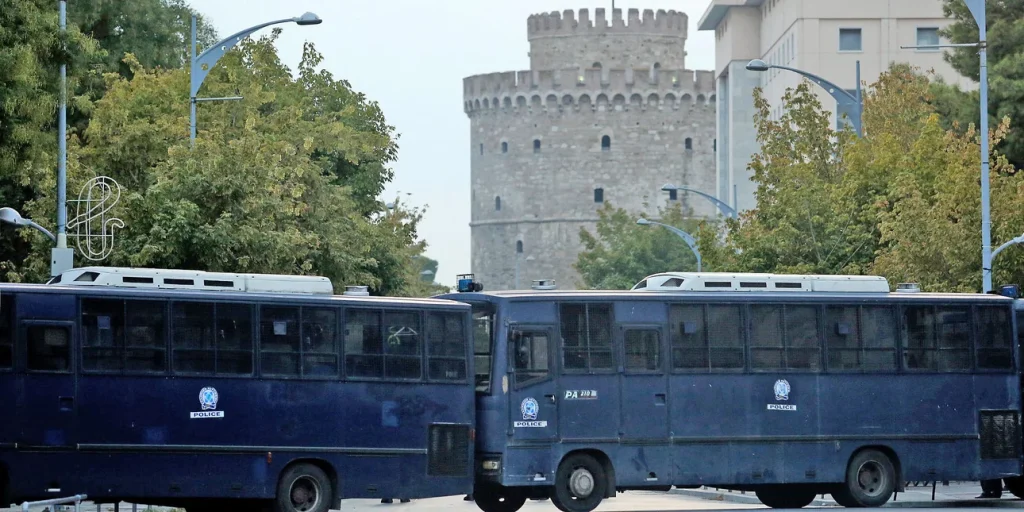 Θεσσαλονίκη: Κινητοποιήσεις ενόψει της ΔΕΘ - Αυστηρά μέτρα της ΕΛ.ΑΣ. με 3.000 αστυνομικούς, drone, ελικόπτερο και αύρες