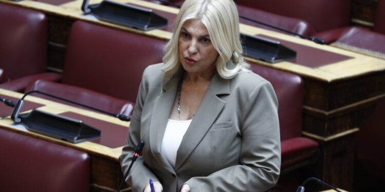 Η Ράνια Θρασκιά αποχώρησε από την Κ.Ο. του ΣΥΡΙΖΑ