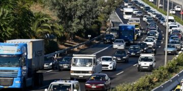 Καραμπόλα τριών οχημάτων στην Εθνική Οδό Αθηνών-Λαμίας