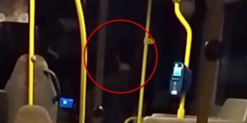 ΟΑΣΑ: Απομακρύνθηκε από τη θέση του οδηγός που άφησε ανήλικο να οδηγήσει  λεωφορείο στο Μενίδι