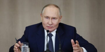 Reuters: Η Ρωσία προτίθεται να χρησιμοποιήσει τα δεσμευμένα 300 δισ. δολάρια για την ανοικοδόμηση της Ουκρανίας