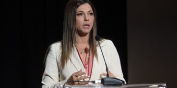 Υπουργείο Κοινωνικής Συνοχής: Ψηφίστηκε το  νομοσχέδιο για την ισότητα των φύλων στην αγορά εργασίας και την προσβασιμότητα των ΑμΕΑ
