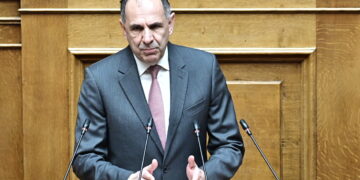 Γιώργος Γεραπετρίτης στη Βουλή για τα Τέμπη: “Δεν μπορείτε να μιλάτε για συγκάλυψη και να επικαλείστε πορίσματα που εμείς προκαλέσαμε”