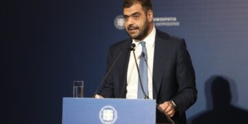 Παύλος Μαρινάκης: Η ανεργία μειώθηκε στο 8,7% τον Ιανουάριο του 2025