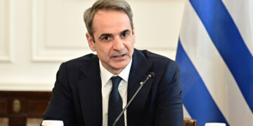 Συγχαρητήρια ανάρτηση Μητσοτάκη στον Καραλή για το χρυσό μετάλλιο: “Συγχαρητήρια Μανόλο! Μη σταματάς να πετάς ψηλά!”