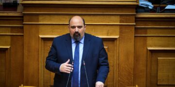 Ο Χρ. Τριαντόπουλος υπέβαλε επίσημα την παραίτησή του δηλώνοντας την αθωότητά του.