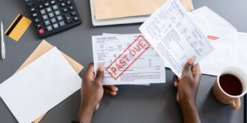 Οι υψηλοί φόροι δυσκολεύουν την αγορά και αυξάνουν τα χρέη