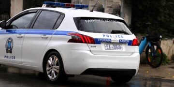 Συμπλοκή ανηλίκων στο Αγρίνιο – 8 συλλήψεις για πρόκληση σωματικών βλαβών, απόπειρα ληστείας και παράβαση του νόμου περί όπλων