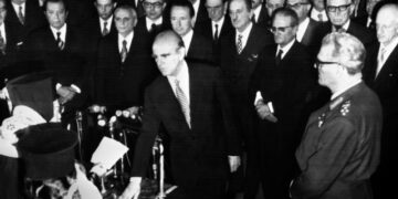 Ανακοίνωση της ΝΔ για τη συμπλήρωση 27 χρόνων από τον θάνατο του Κωνσταντίνου Καραμανλή: “Σταθερή πυξίδα η παρακαταθήκη του”