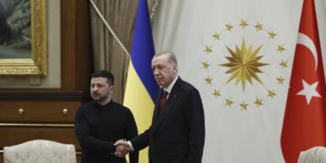 Τηλεφωνική επικοινωνία Ερντογάν - Ζελένσκι για τον δεύτερο γύρο συνομιλιών στην Κωνσταντινούπολη